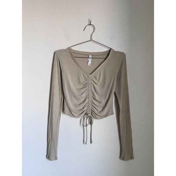 Alo Tops - Alo Yoga Ribbed Cinch Ruched Crop Top in California Sand Size MEDIUM